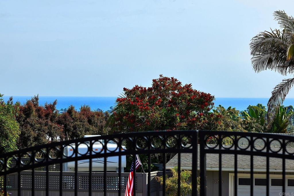 3252 Highland Drive Carlsbad, CA 92008 - Photo 5 of 55