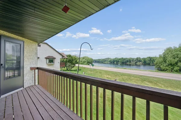 $300,000 | 660 Riverview Drive, Unit 550, Monticello, MN 55362