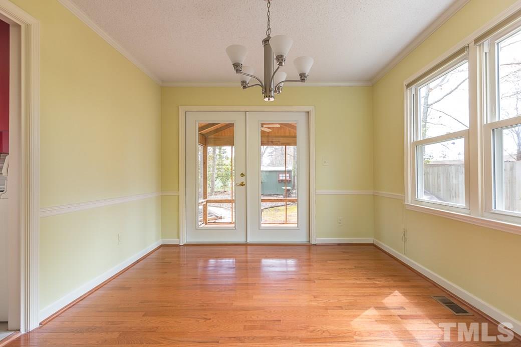 4021 Grimstead Lane Raleigh, NC 27613 - Photo 5 of 25