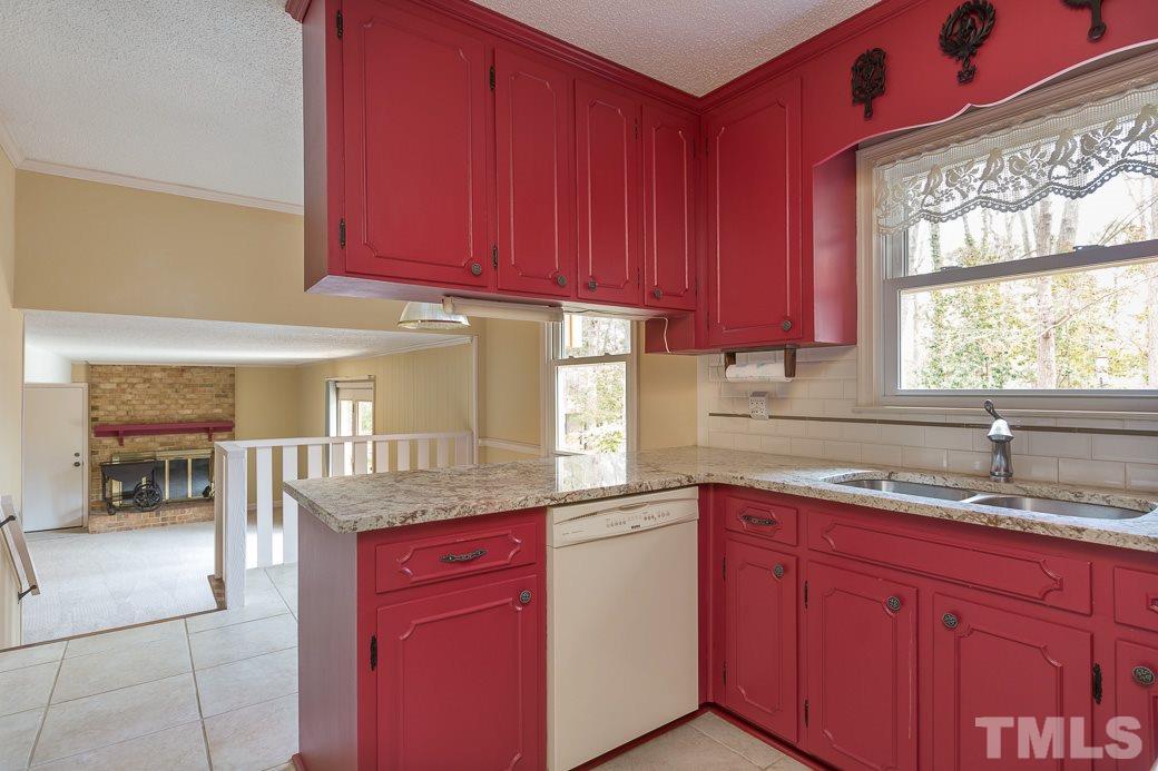 4021 Grimstead Lane Raleigh, NC 27613 - Photo 7 of 25