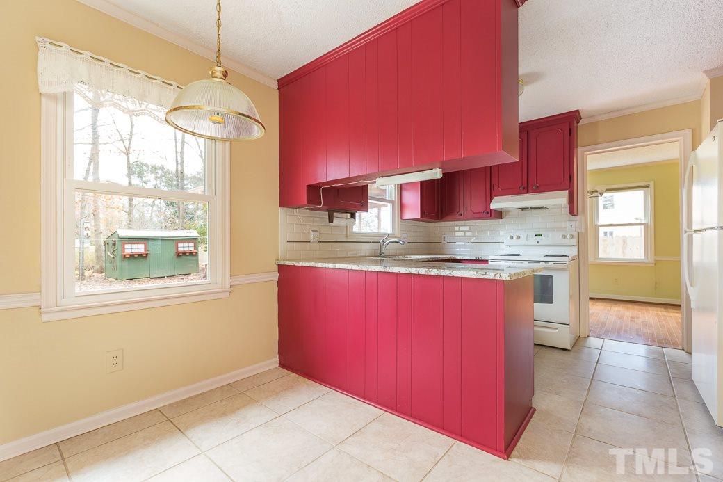 4021 Grimstead Lane Raleigh, NC 27613 - Photo 9 of 25