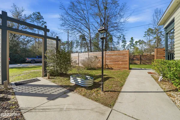 $340,000 | 13728 Highway 20, Youngstown, FL 32466