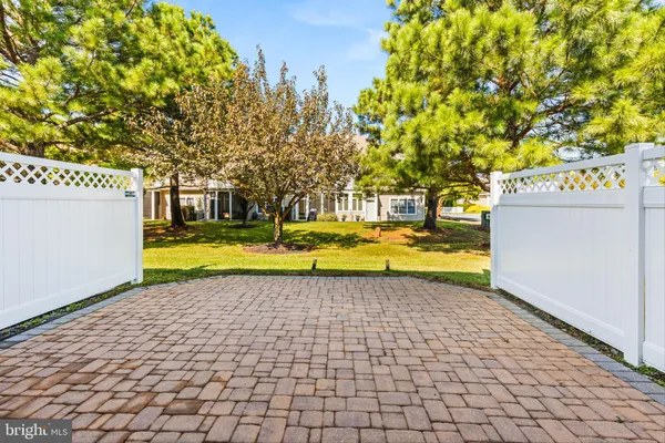 $425,000 | 2 Smithfield Court, Unit 11, Ocean View, DE 19970