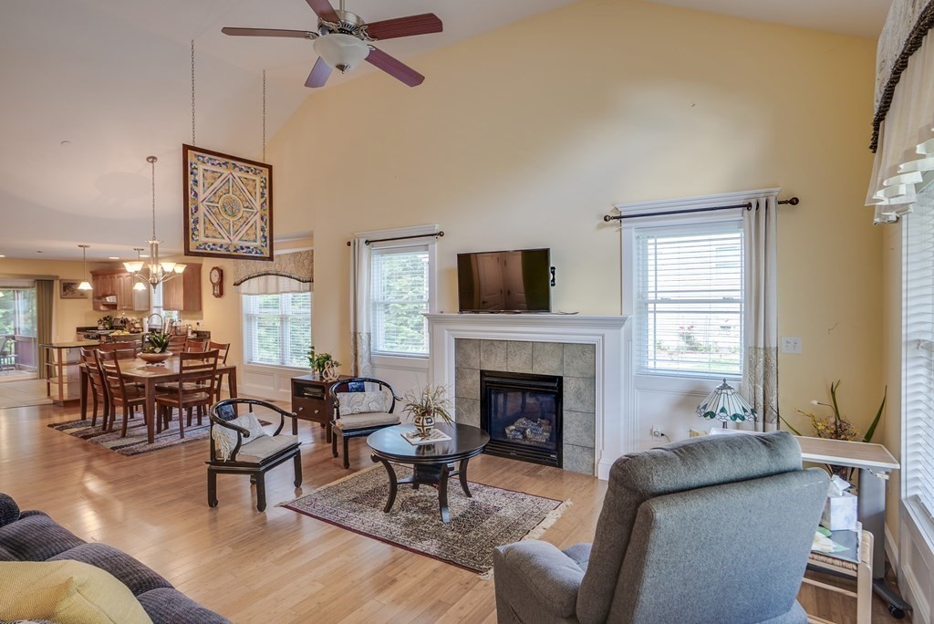 4 R Indian Hill Road, Unit 4R Derry, NH 03038 - Photo 10 of 30