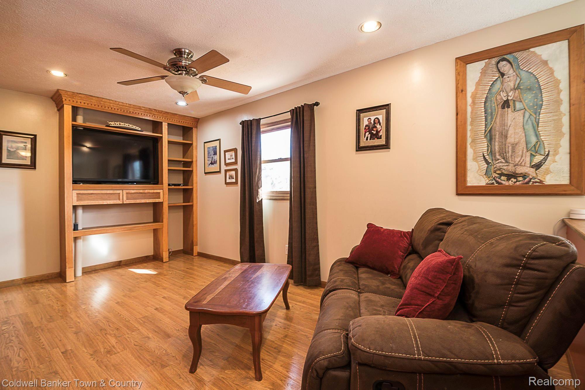 7110 Wiggins Road Howell, MI 48855 - Photo 36 of 63 DSC_0628.jpg