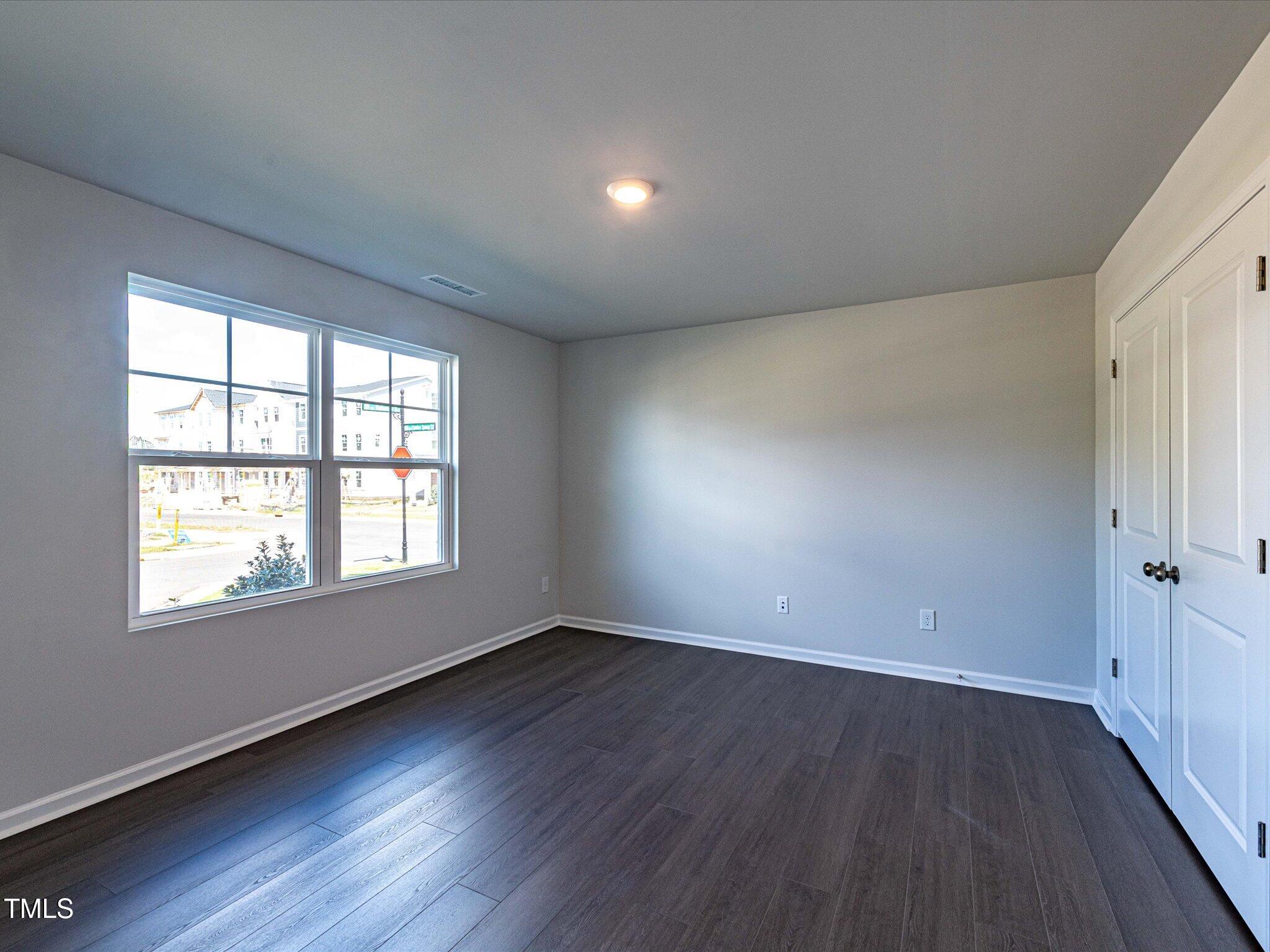 239 Nahunta Drive Apex, NC 27539 - Photo 5 of 33 06-DSC_0942