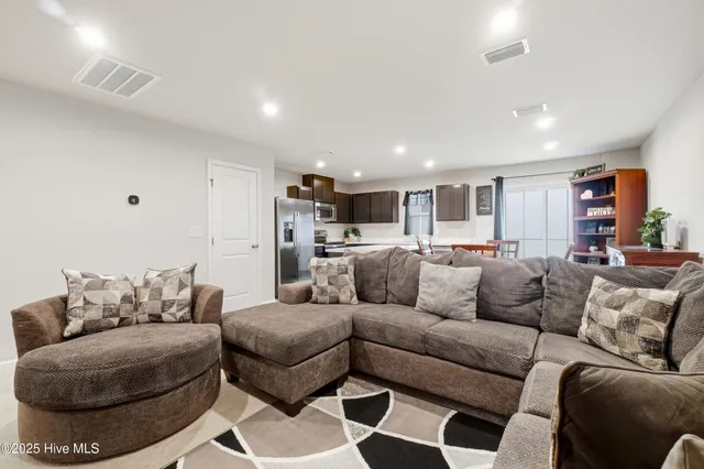 $219,500 | 1502 Lambsberry Circle, Elizabeth City, NC 27909