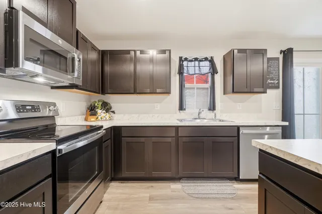 $219,500 | 1502 Lambsberry Circle, Elizabeth City, NC 27909