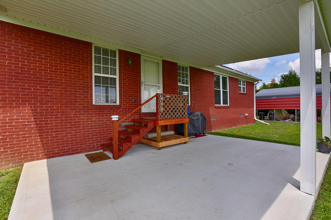 10150 Snake Road Athens, AL 35611 - Photo 22 of 26 Covered Patio