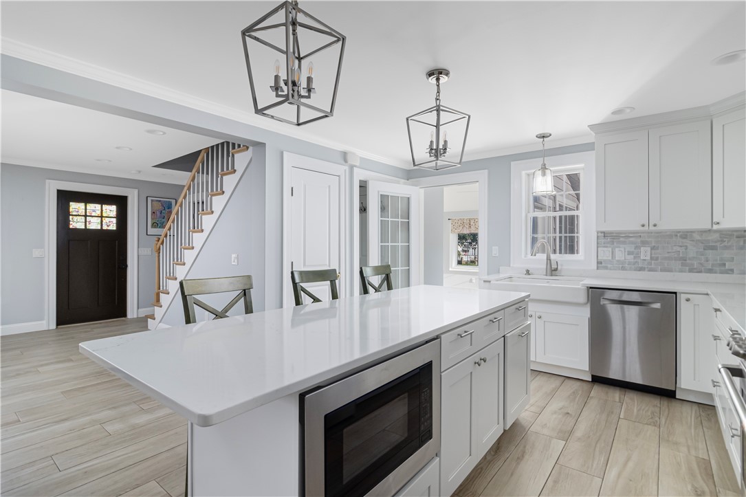 210 High Street Westerly, RI 02891 - Photo 14 of 49