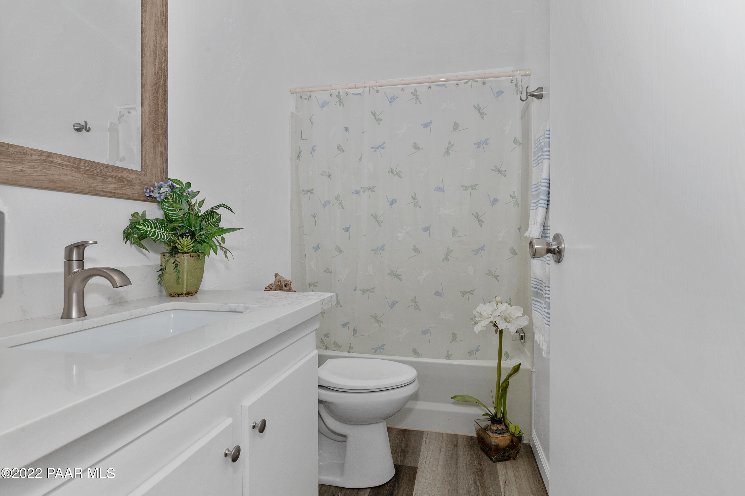 17456 East Trails End Road Mayer, AZ 86333 - Photo 14 of 20 014_Guest Bathroom