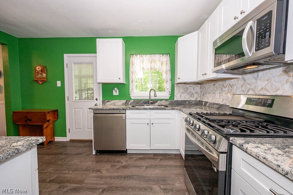 2279 Reeves Road Northeast Warren, OH 44483 - Photo 4 of 43