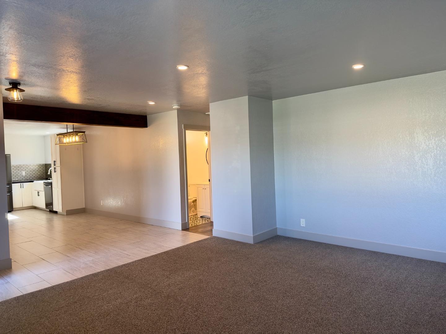 1640 Ukiah Way Salinas, CA 93906 - Photo 10 of 34