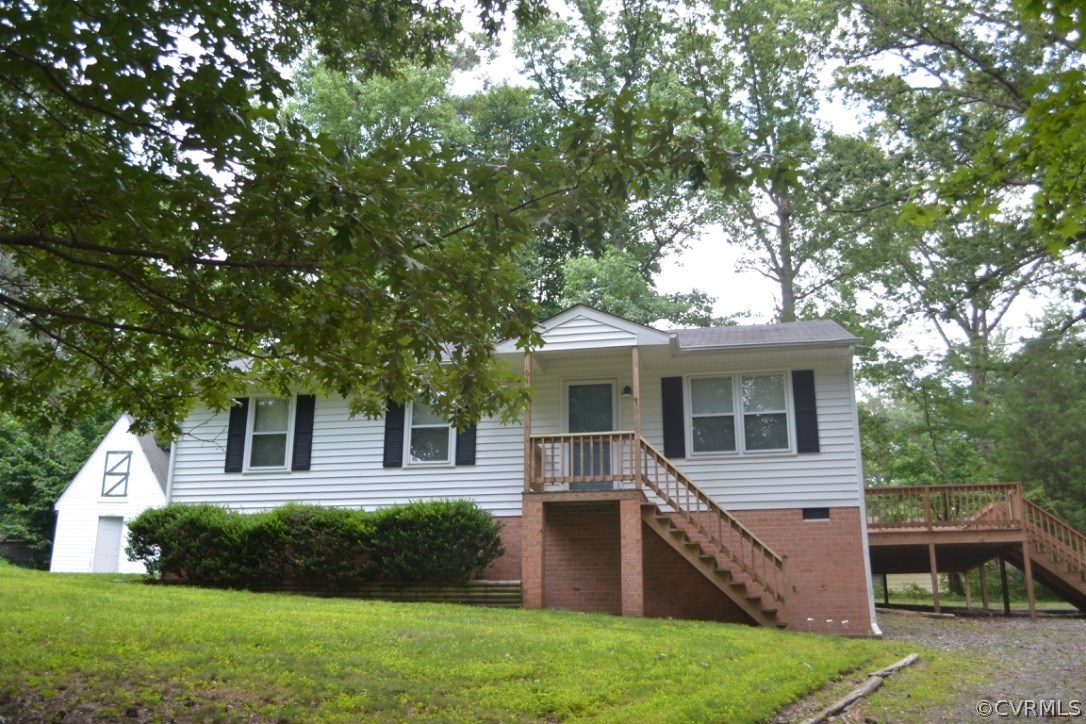 6405 Spruce Road Quinton, VA 23141 - Photo 2 of 24 Gallery Image 2