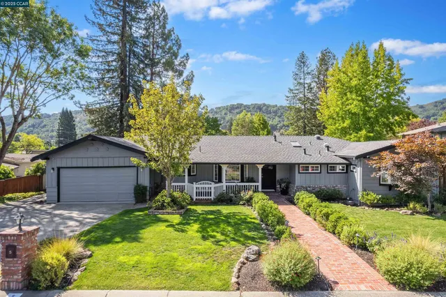 $2,395,000 | 5 Corte Sombrita, Orinda, CA 94563
