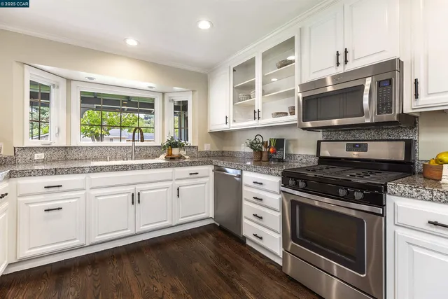 $2,395,000 | 5 Corte Sombrita, Orinda, CA 94563