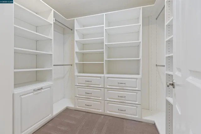 $2,395,000 | 5 Corte Sombrita, Orinda, CA 94563