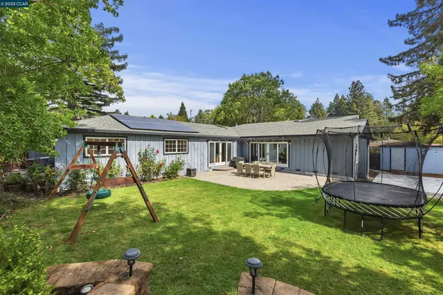 $2,395,000 | 5 Corte Sombrita, Orinda, CA 94563