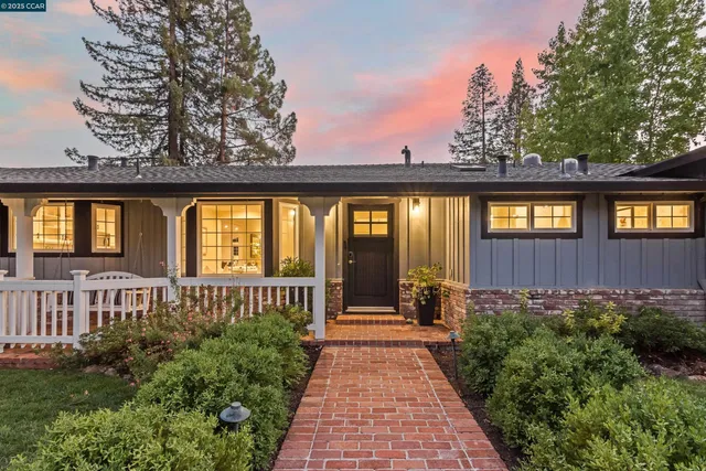 $2,395,000 | 5 Corte Sombrita, Orinda, CA 94563