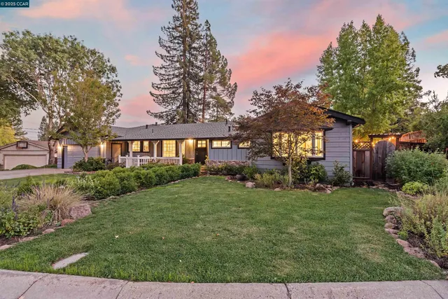 $2,395,000 | 5 Corte Sombrita, Orinda, CA 94563