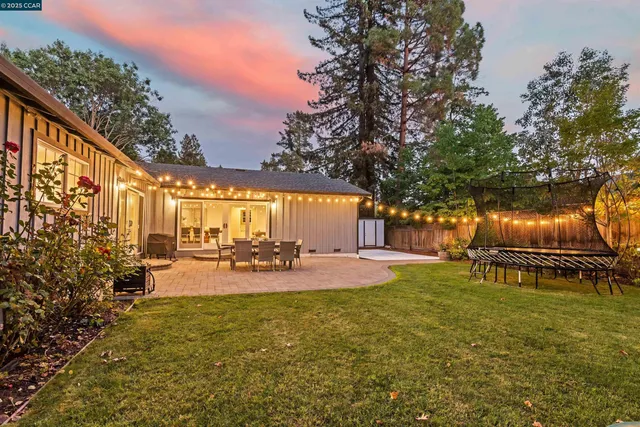 $2,395,000 | 5 Corte Sombrita, Orinda, CA 94563