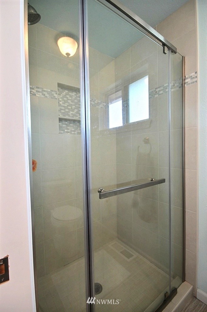 3307 Southeast 16th Place Renton, WA 98058 - Photo 13 of 24 Gallery Image 13