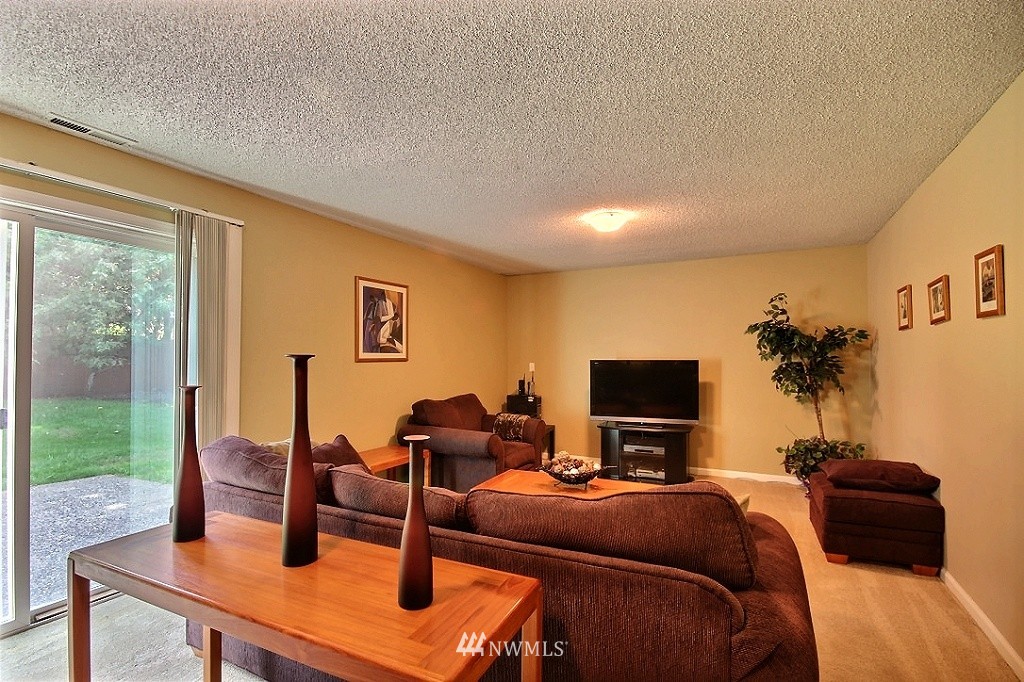 3307 Southeast 16th Place Renton, WA 98058 - Photo 17 of 24 Gallery Image 17