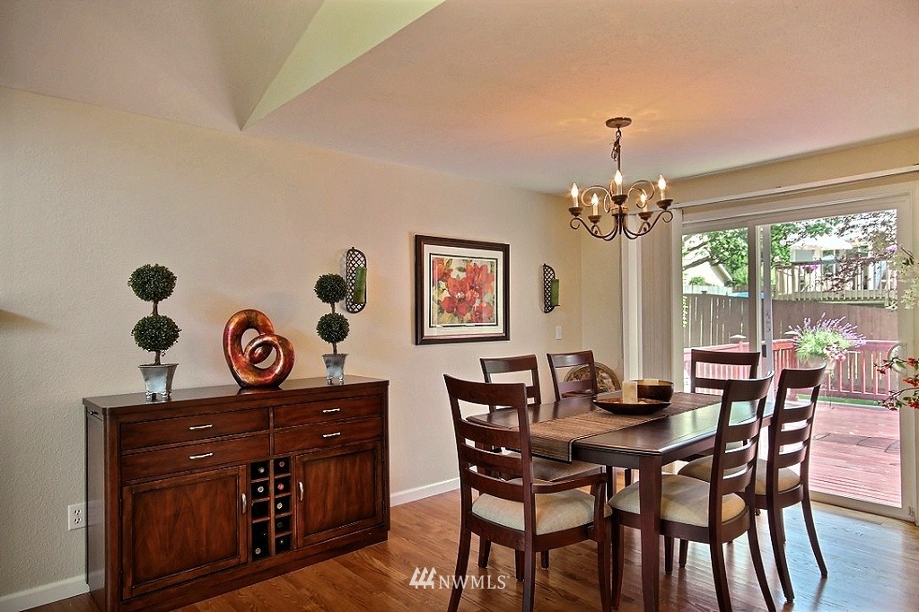 3307 Southeast 16th Place Renton, WA 98058 - Photo 7 of 24 Gallery Image 7
