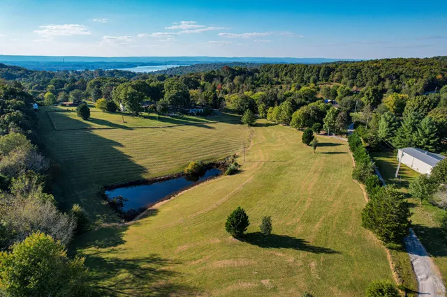 $399,000 | 10325 Wagon Wheel Terrace, Harrison, TN 37341