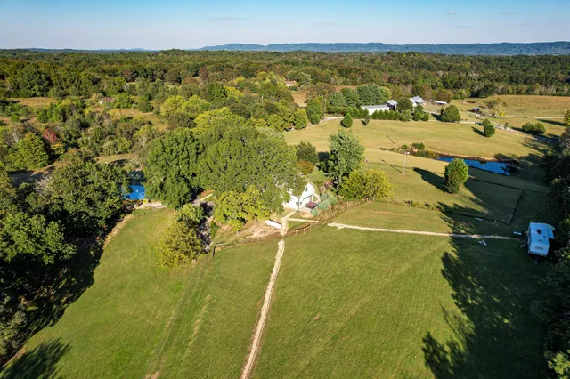 $399,000 | 10325 Wagon Wheel Terrace, Harrison, TN 37341