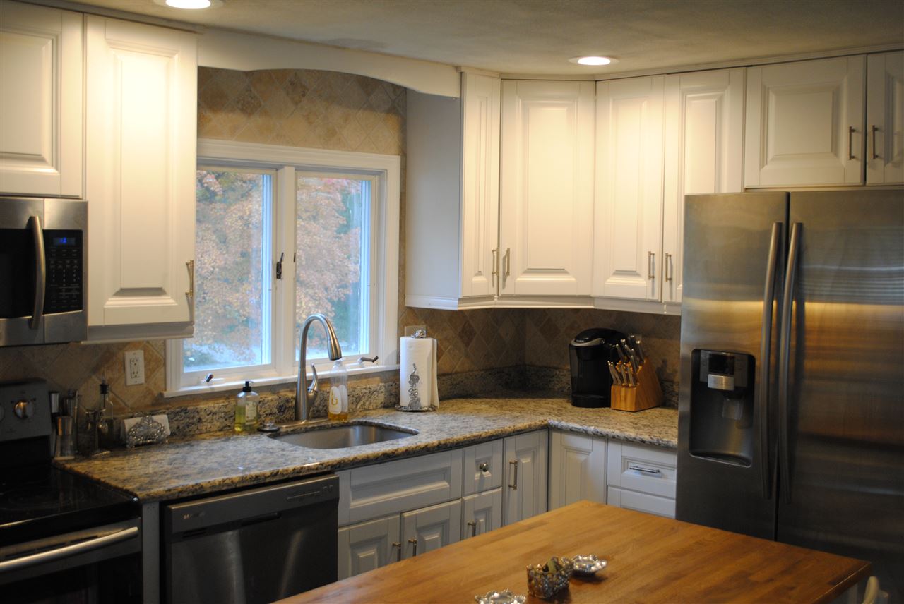 14 Searles Road Windham, NH 03087 - Photo 3 of 18