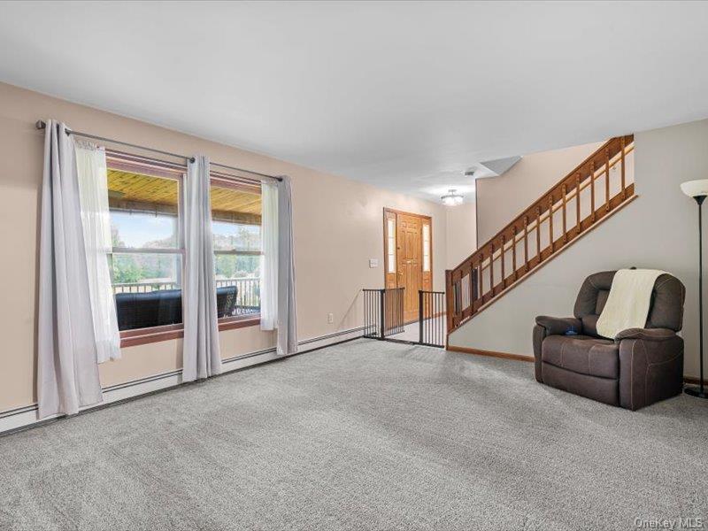 708 Kirbytown Road Middletown, NY 10940 - Photo 12 of 36 Living Room With Wall to Wall Carpet