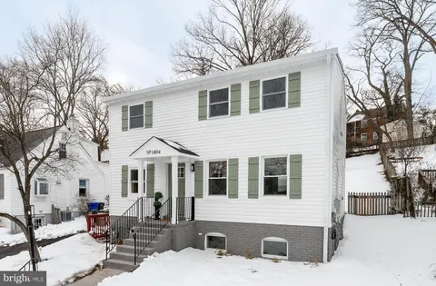 $1,099,000 | 1404 North Powhatan Street, Arlington, VA 22205