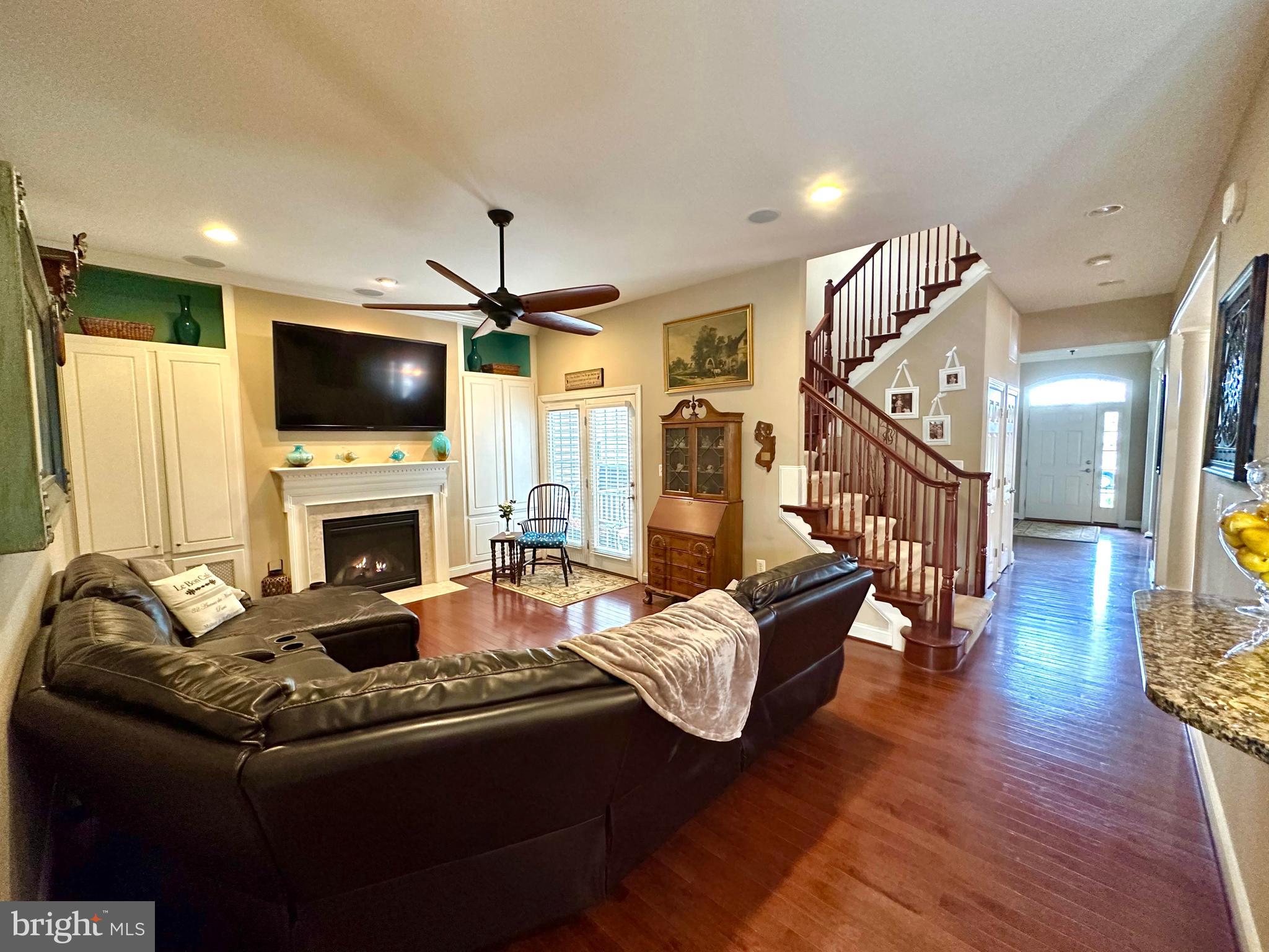6319 Still Spring Place Alexandria, VA 22315 - Photo 16 of 94 Living Room - Main Level