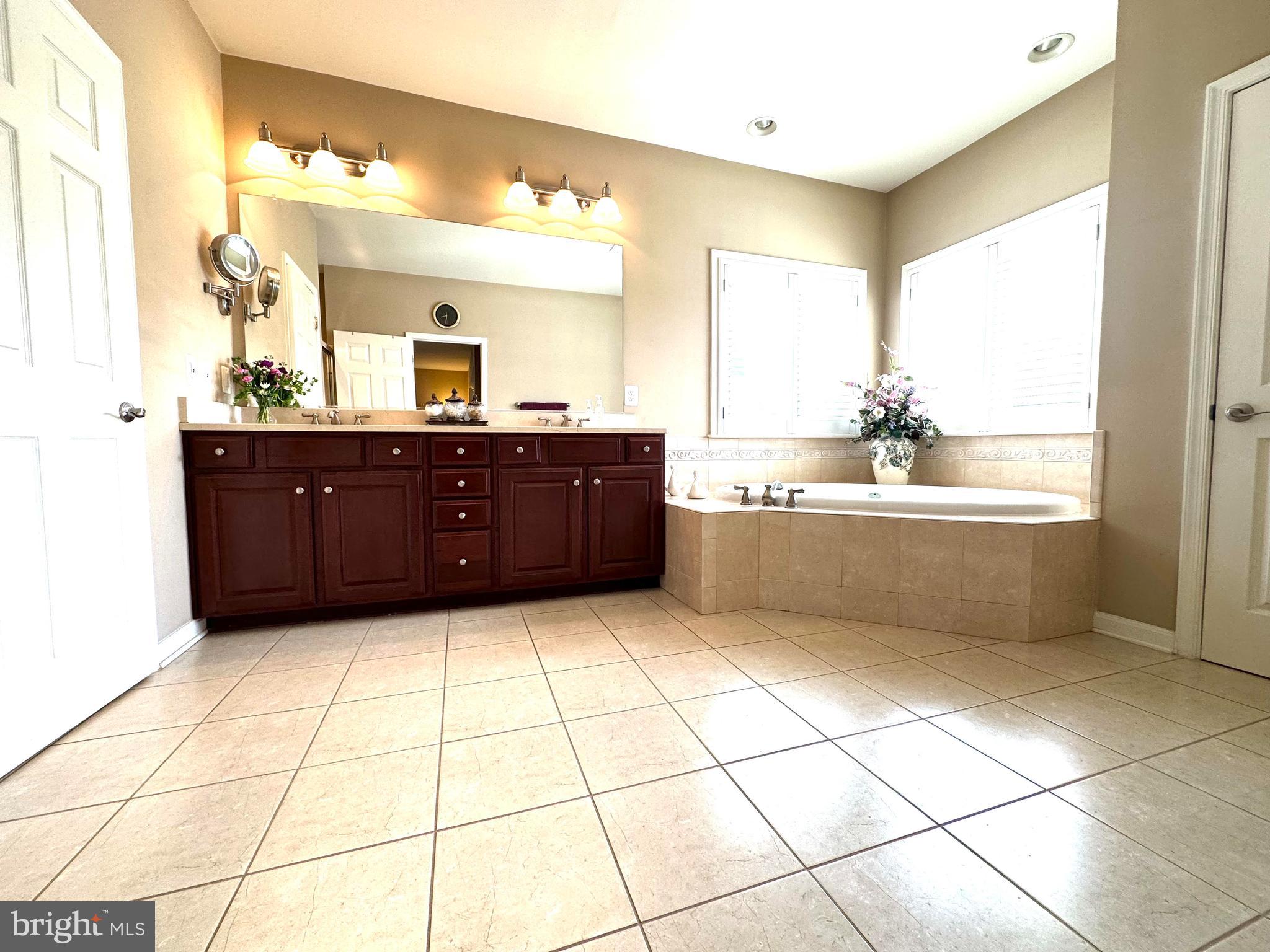 6319 Still Spring Place Alexandria, VA 22315 - Photo 53 of 94 Primary Bath - Upper Level