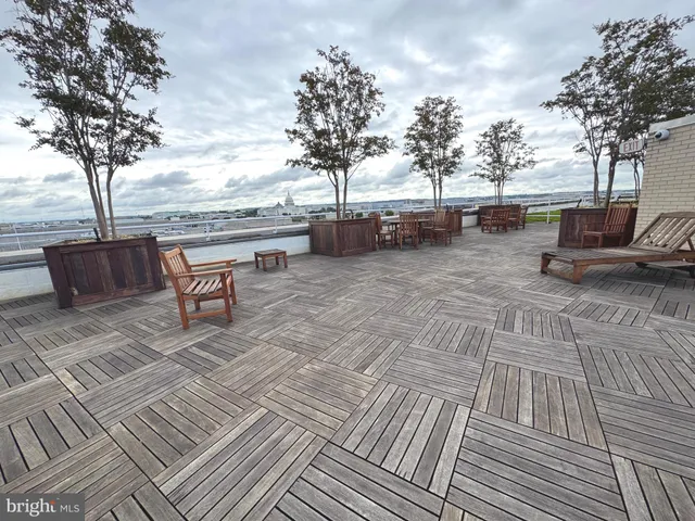 a picture of city view