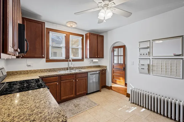 $799,000 | 664 Burton Avenue, Highland Park, IL 60035