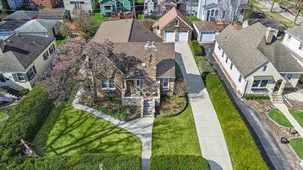 $799,000 | 664 Burton Avenue, Highland Park, IL 60035