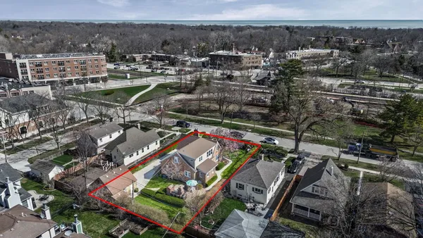 $799,000 | 664 Burton Avenue, Highland Park, IL 60035