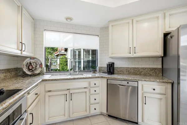 $979,999 | 28766 Vista Valley Drive, Vista, CA 92084