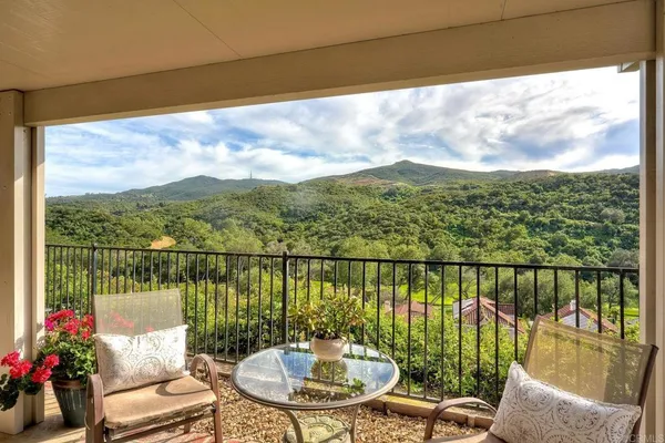 $979,999 | 28766 Vista Valley Drive, Vista, CA 92084
