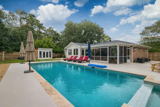 $1,100,000 | 902 Mikell Drive, Charleston, SC 29412