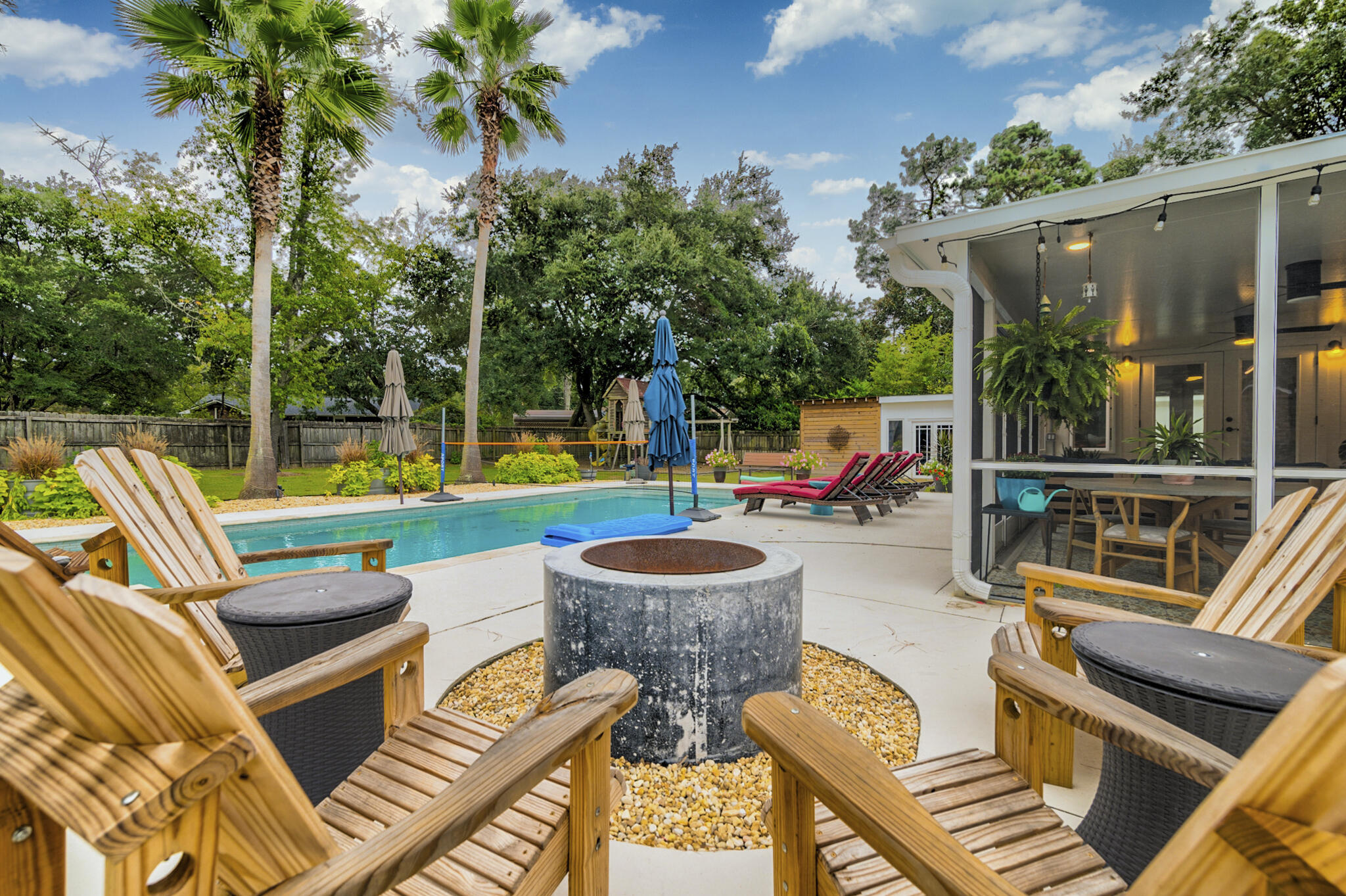 902 Mikell Drive Charleston, SC 29412 - Photo 23 of 25 902 Mikell - 36 - CHS Media Group