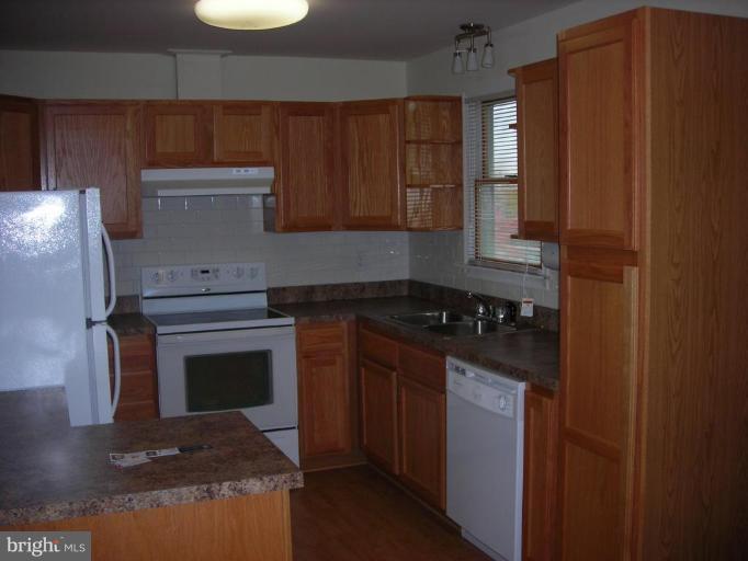 846 Ridge Road Mount Airy, MD 21771 - Photo 8 of 11 Kitchen