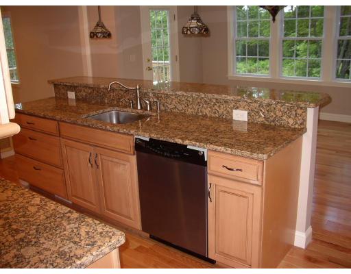 12 Perkins Road Middleton, MA 01949 - Photo 1 of 21 Gallery Image 1