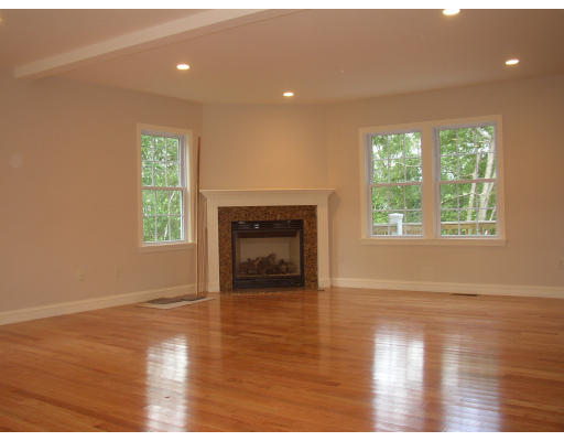 12 Perkins Road Middleton, MA 01949 - Photo 3 of 21 Gallery Image 3