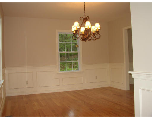 12 Perkins Road Middleton, MA 01949 - Photo 6 of 21 Gallery Image 6