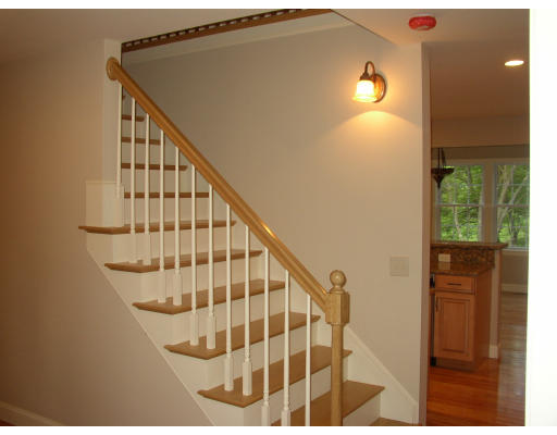 12 Perkins Road Middleton, MA 01949 - Photo 9 of 21 Gallery Image 9