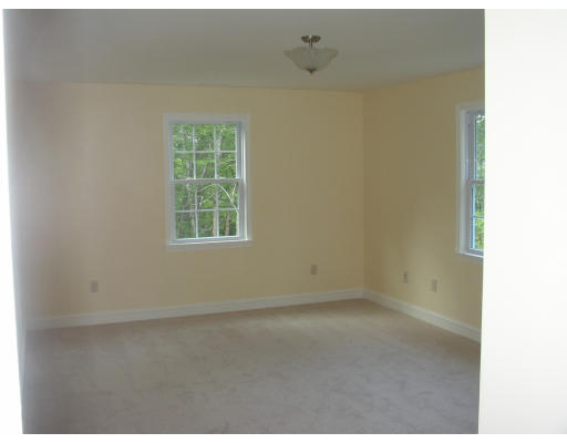 12 Perkins Road Middleton, MA 01949 - Photo 10 of 21 Gallery Image 10