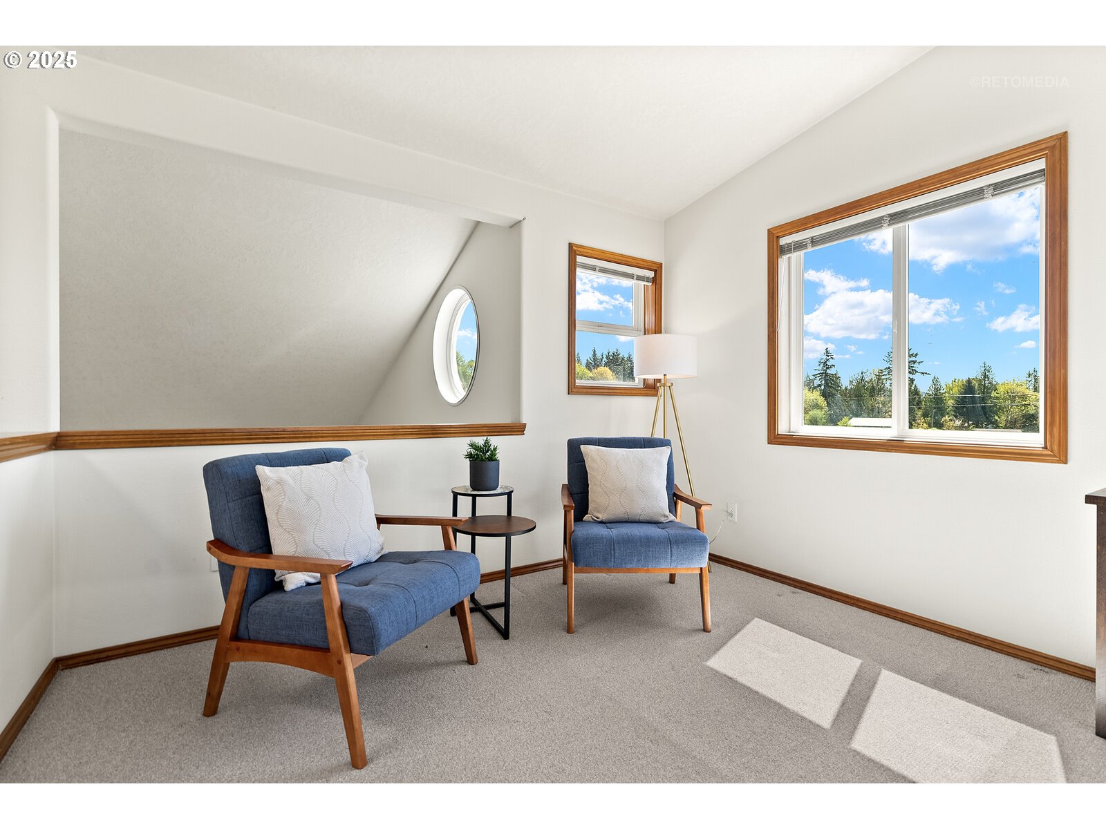 17233 Southeast McKinley Road Gresham, OR 97080 - Photo 24 of 48 a chair and a table in a room